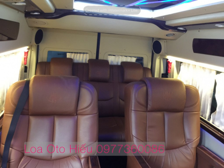 Độ Limousine và nâng cấp âm thanh cho Transit