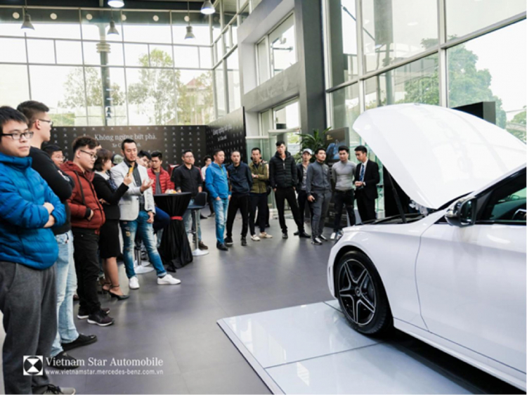 Ấn tượng với Mercedes C-Class 2019 trong chuỗi sự kiện ra mắt của Vietnam Star Ấn tượng với Mercedes C-Class 2019 trong chuỗi sự kiện ra mắt của Vietnam Star