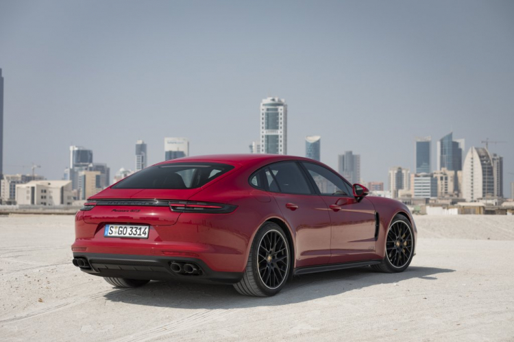 Chi tiết Porsche Panamera GTS 2019 giá hơn 10 tỷ, đắt hơn cả S63 AMG!!