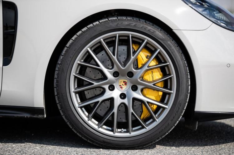 Chi tiết Porsche Panamera GTS 2019 giá hơn 10 tỷ, đắt hơn cả S63 AMG!! Chi tiết Porsche Panamera GTS 2019 giá hơn 10 tỷ, đắt hơn cả S63 AMG!!