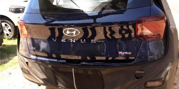 Hyundai Venue lộ diện: lưới tản nhiệt gợn sóng, động cơ turbo 1.0L Hyundai Venue lộ diện: lưới tản nhiệt gợn sóng, động cơ turbo 1.0L