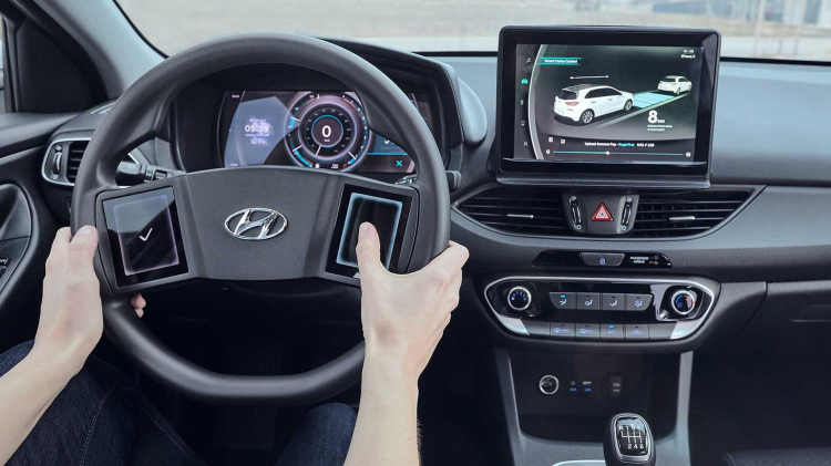 Hyundai phát triển nội thất full màn hình, các bác nghĩ sao?