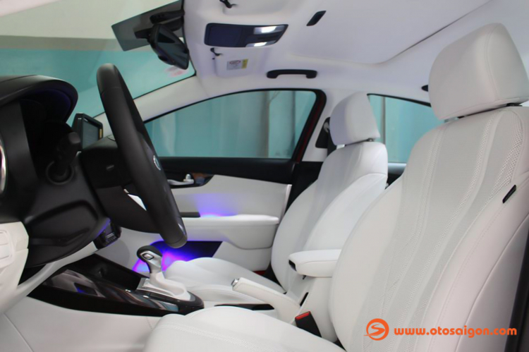 Kia Cerato thế hệ mới được nâng cấp nội thất sang trọng  với chi phí 45 triệu đồng