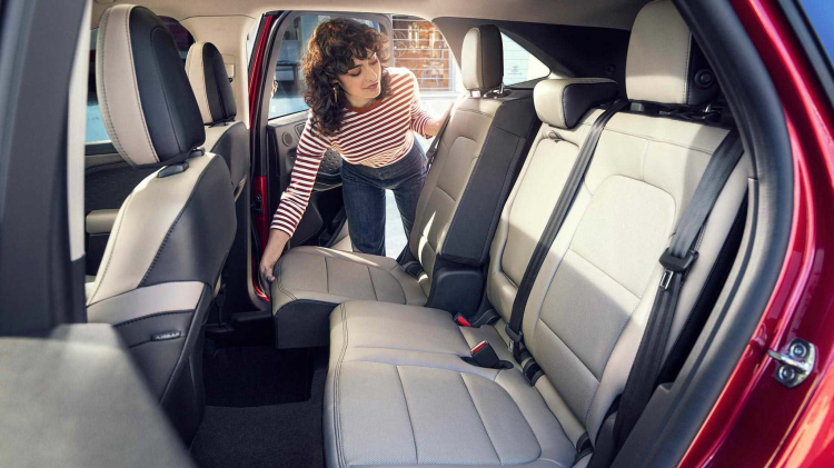 Ford ra mắt Escape 2020 thế hệ thứ 4 hoàn toàn mới: Kẻ thách thức Toyota RAV4 Ford ra mắt Escape 2020 thế hệ thứ 4 hoàn toàn mới: Kẻ thách thức Toyota RAV4