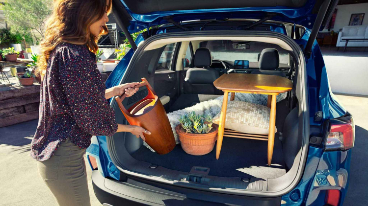 Ford ra mắt Escape 2020 thế hệ thứ 4 hoàn toàn mới: Kẻ thách thức Toyota RAV4 Ford ra mắt Escape 2020 thế hệ thứ 4 hoàn toàn mới: Kẻ thách thức Toyota RAV4