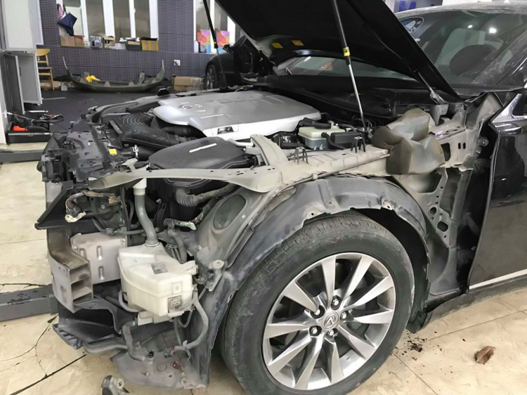Lexus LS460L đời 2008 (XF40) được thợ Việt ‘’lên đời’’ bản facelift 2017 với chi phí 350 triệu đồng Lexus LS460L đời 2008 (XF40) được thợ Việt ‘’lên đời’’ bản facelift 2017 với chi phí 350 triệu đồng
