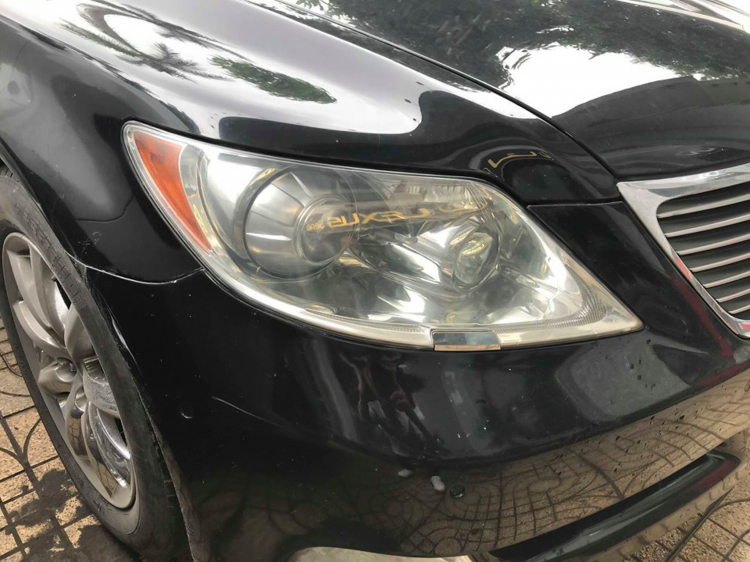Lexus LS460L đời 2008 (XF40) được thợ Việt ‘’lên đời’’ bản facelift 2017 với chi phí 350 triệu đồng Lexus LS460L đời 2008 (XF40) được thợ Việt ‘’lên đời’’ bản facelift 2017 với chi phí 350 triệu đồng