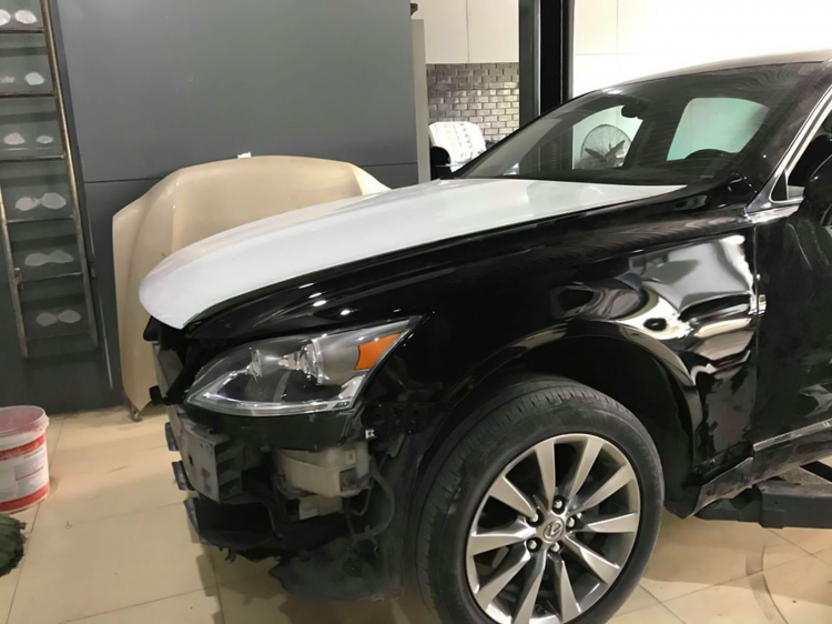 Lexus LS460L đời 2008 (XF40) được thợ Việt ‘’lên đời’’ bản facelift 2017 với chi phí 350 triệu đồng Lexus LS460L đời 2008 (XF40) được thợ Việt ‘’lên đời’’ bản facelift 2017 với chi phí 350 triệu đồng