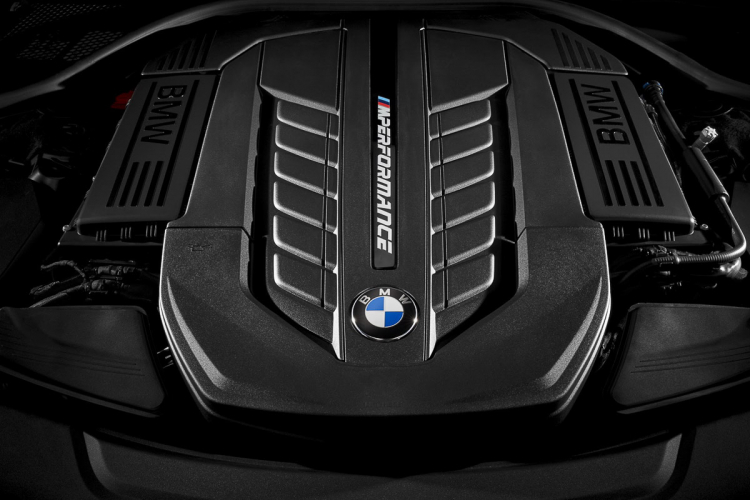 4 năm nữa, động cơ V12 trên BMW mới bị "khai tử"