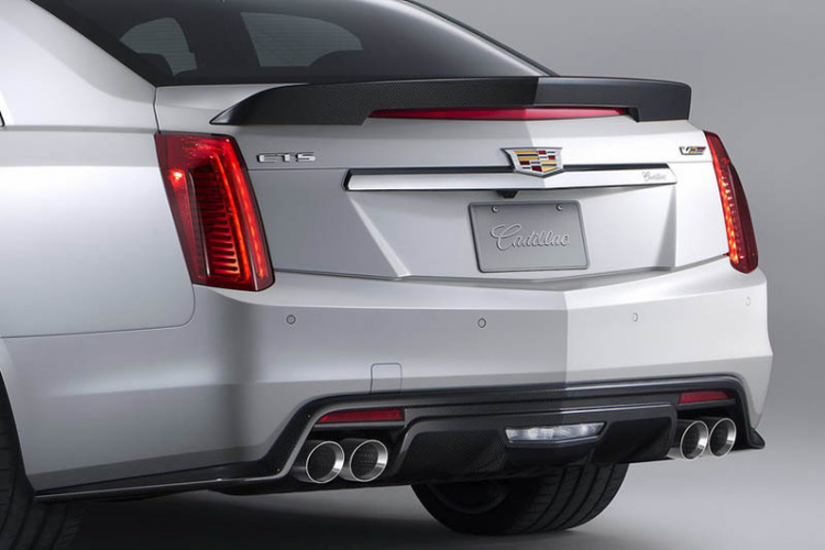 Cadillac CTS-V 2016 có tốc độ tối đa 322 km/h