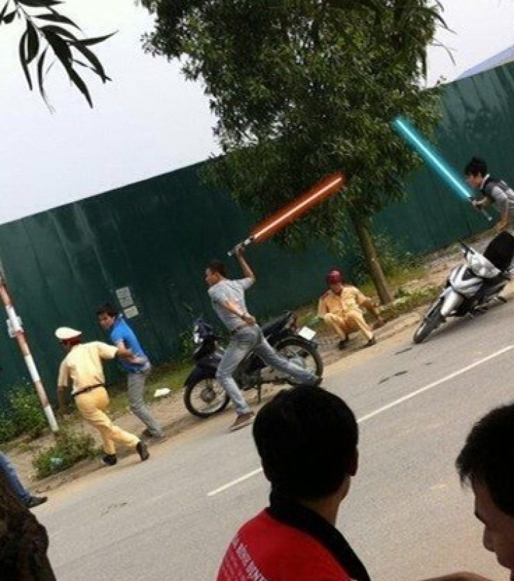 Lỗi vượt 2 xe trên ql 20 Lỗi vượt 2 xe trên ql 20