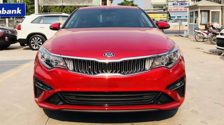 Kia Optima 2019 đã về đến các đại lý; 02 phiên bản giá từ 789 triệu đồng: Xe hạng D giá hạng C