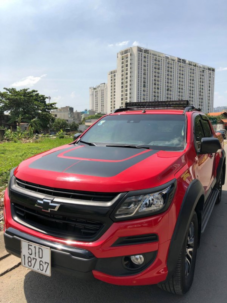 Bán Chevrolet Colorado High Country 2.8 2017 - odo 9xxxkm - 710 triệu