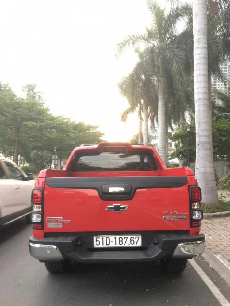 Bán Chevrolet Colorado High Country 2.8 2017 - odo 9xxxkm - 710 triệu