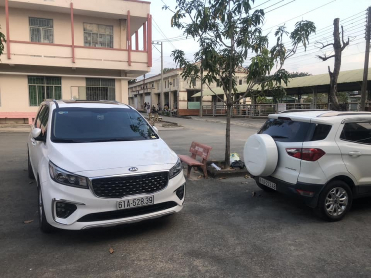 Lăn bánh tầm 1 tỷ em nên chọn: Mazda CX-5, Hyundai Tucson hay Mitsubishi Outlander? Lăn bánh tầm 1 tỷ em nên chọn: Mazda CX-5, Hyundai Tucson hay Mitsubishi Outlander?