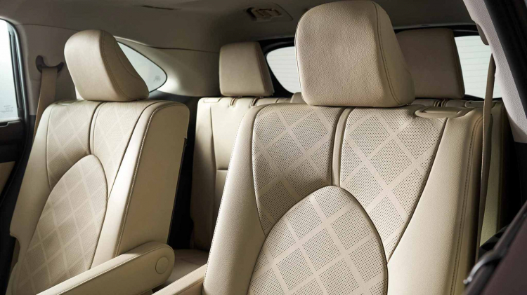 Toyota Highlander thế hệ hoàn toàn mới ra mắt: “Lột xác” về thiết kế Toyota Highlander thế hệ hoàn toàn mới ra mắt: “Lột xác” về thiết kế