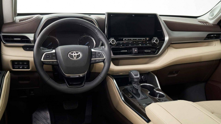 Toyota Highlander thế hệ hoàn toàn mới ra mắt: “Lột xác” về thiết kế