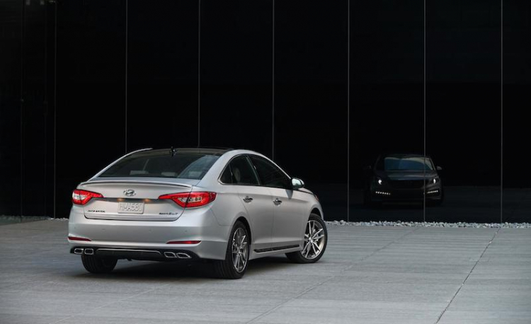 Hyundai Genesis và Sonata nhận giải thưởng uy tín về thẩm mỹ