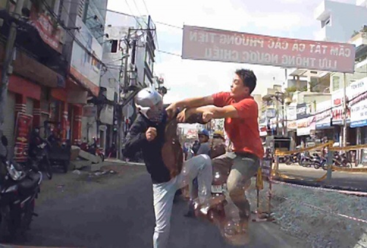 Liên hoàn cước trên phan đình phùng