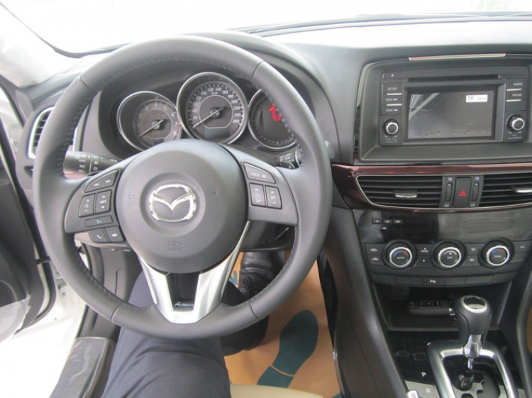 Em tinh mua một trong hai xe venza doi 2010 va camry 2.5q.2015. Ca 2 xe Tam gia khoang 1,4ty. Em tinh mua một trong hai xe venza doi 2010 va camry 2.5q.2015. Ca 2 xe Tam gia khoang 1,4ty.