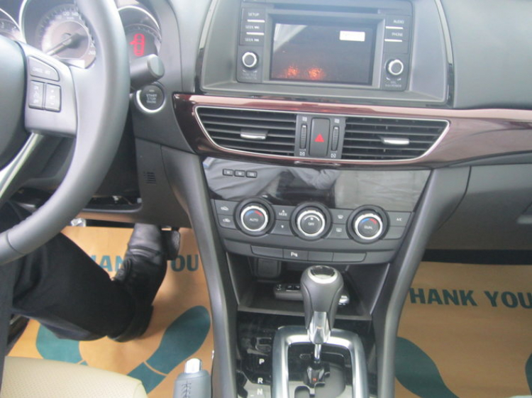 Em tinh mua một trong hai xe venza doi 2010 va camry 2.5q.2015. Ca 2 xe Tam gia khoang 1,4ty. Em tinh mua một trong hai xe venza doi 2010 va camry 2.5q.2015. Ca 2 xe Tam gia khoang 1,4ty.