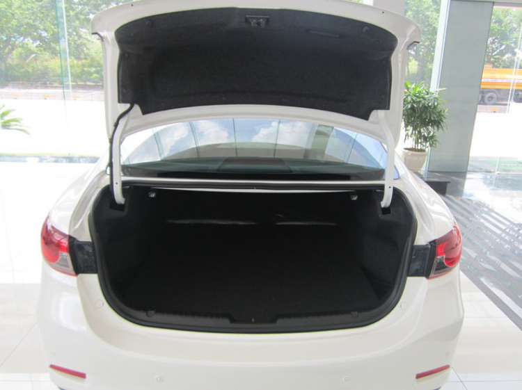 Em tinh mua một trong hai xe venza doi 2010 va camry 2.5q.2015. Ca 2 xe Tam gia khoang 1,4ty. Em tinh mua một trong hai xe venza doi 2010 va camry 2.5q.2015. Ca 2 xe Tam gia khoang 1,4ty.