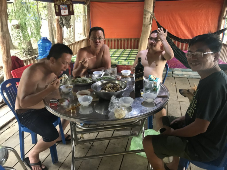 Đảo Năm Bầu, Hồ Trị An - một chuyến đi khám phá. Đảo Năm Bầu, Hồ Trị An - một chuyến đi khám phá.