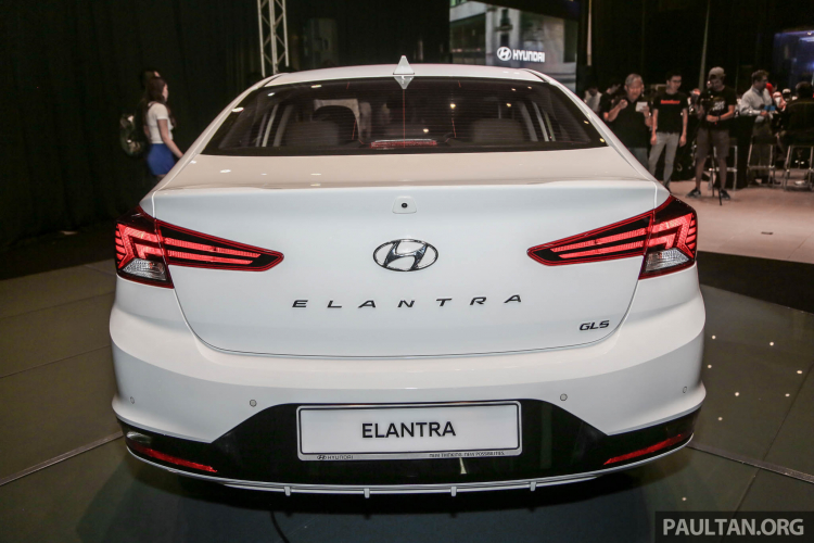 Xem trước Hyundai Elantra 2019 (facelift) sắp về Việt Nam tại Malaysia