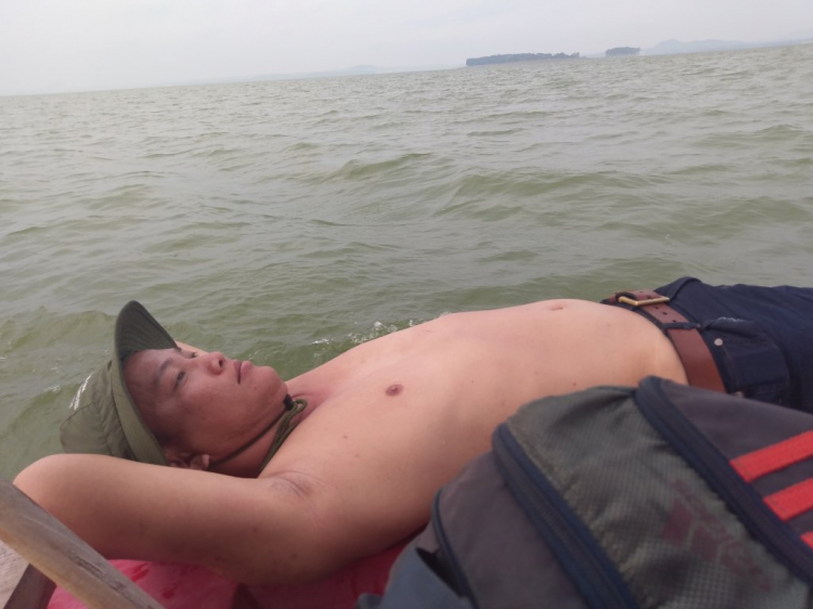 Đảo Năm Bầu, Hồ Trị An - một chuyến đi khám phá. Đảo Năm Bầu, Hồ Trị An - một chuyến đi khám phá.