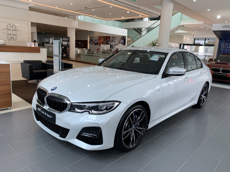 BMW 330i M sport G20 hoàn toàn mới tại singapore.