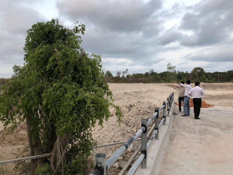 Phan Thiết - Bình Thuận đất bị thổi lên nóc