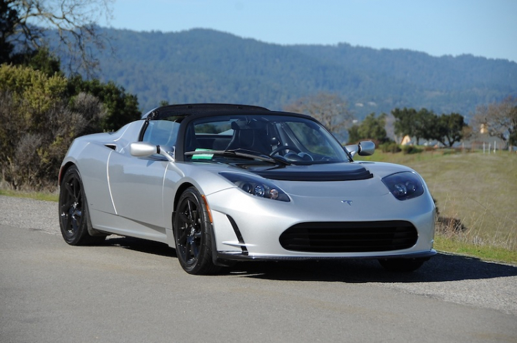 Tesla Roadster 3.0 chạy được 640 km/ 1 lần sạc