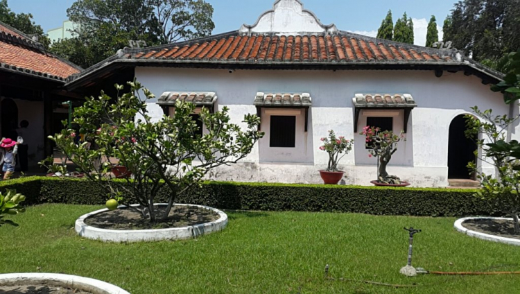 Jolie - Trên những nẻo đường Jolie - Trên những nẻo đường