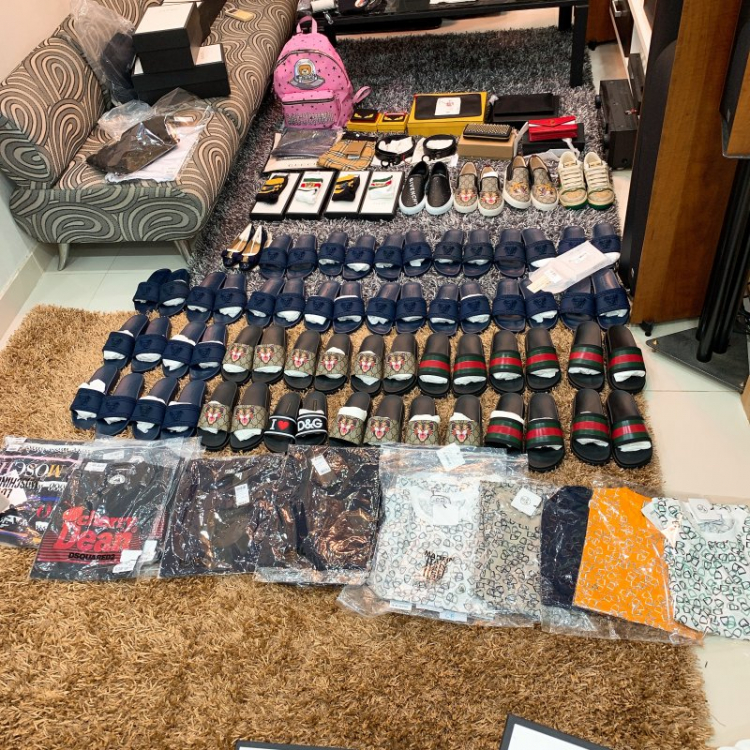 Thái Dương Authentic-Chuyên Bán Đồ Hiệu Gucci Fendi Dolce Hermes Givenchy LV Balenciaga,Saint,Ds v.v Thái Dương Authentic-Chuyên Bán Đồ Hiệu Gucci Fendi Dolce Hermes Givenchy LV Balenciaga,Saint,Ds v.v