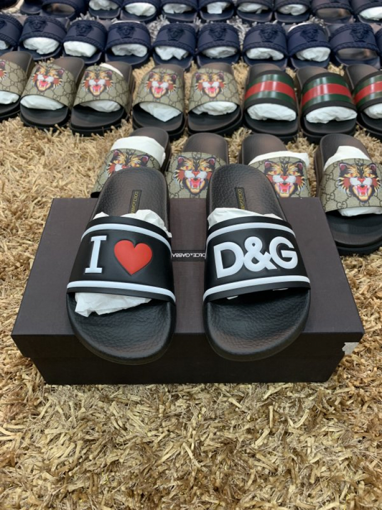 Thái Dương Authentic-Chuyên Bán Đồ Hiệu Gucci Fendi Dolce Hermes Givenchy LV Balenciaga,Saint,Ds v.v Thái Dương Authentic-Chuyên Bán Đồ Hiệu Gucci Fendi Dolce Hermes Givenchy LV Balenciaga,Saint,Ds v.v
