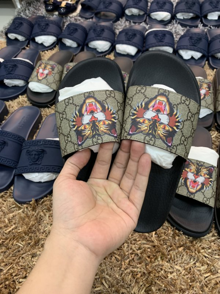 Thái Dương Authentic-Chuyên Bán Đồ Hiệu Gucci Fendi Dolce Hermes Givenchy LV Balenciaga,Saint,Ds v.v Thái Dương Authentic-Chuyên Bán Đồ Hiệu Gucci Fendi Dolce Hermes Givenchy LV Balenciaga,Saint,Ds v.v