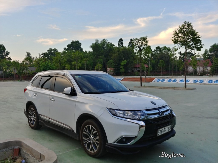 Phượt với Outlander xuyên 1/2 Việt gần 2.400km với Gia Đình nhỏ :)