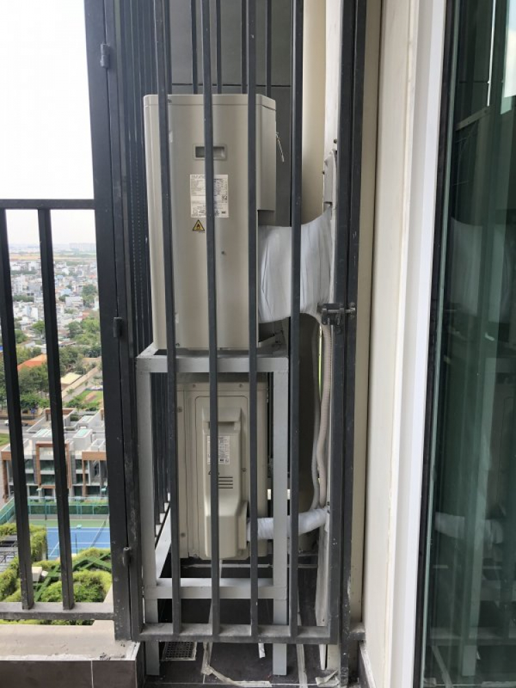 Khoảng cách giữa trần và cục nóng máy lạnh Khoảng cách giữa trần và cục nóng máy lạnh