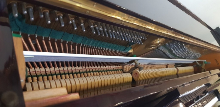 Mua piano cũ quận 2 Bình Thạnh Mua piano cũ quận 2 Bình Thạnh