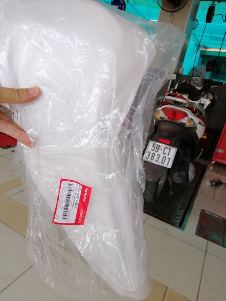 Hỏi Chỗ sơn và dọn xe máy SH mode Hỏi Chỗ sơn và dọn xe máy SH mode