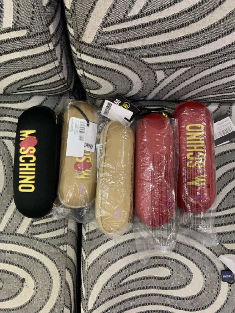 Thái Dương Authentic-Chuyên Bán Đồ Hiệu Gucci Fendi Dolce Hermes Givenchy LV Balenciaga,Saint,Ds v.v Thái Dương Authentic-Chuyên Bán Đồ Hiệu Gucci Fendi Dolce Hermes Givenchy LV Balenciaga,Saint,Ds v.v