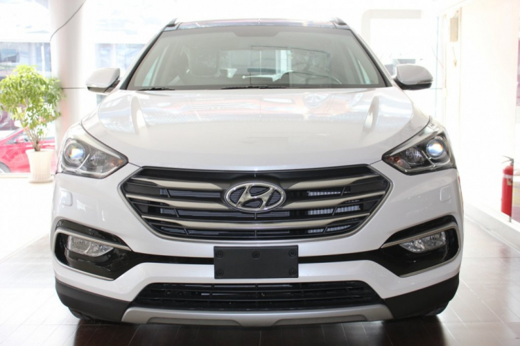 Xin báo giá xe Hyundai Santafe bản đặc biệt