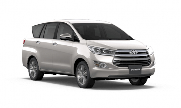 Mua xe 7 chỗ chạy dịch vụ nên chọn: Mitsubishi Outlander hay Toyota Innova