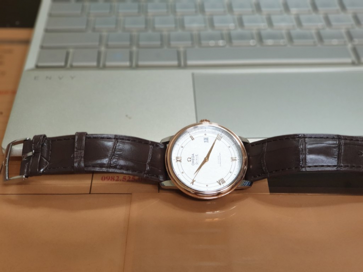 Bàn về đồng hồ Bàn về đồng hồ