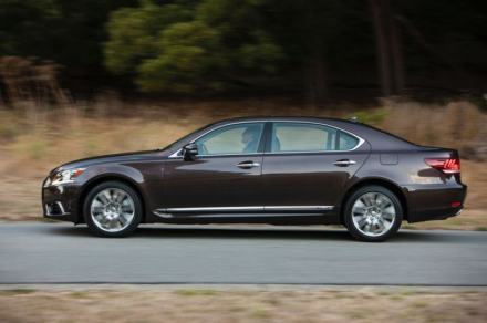 2015-lexus-ls-600h-l_100487036_l.jpg