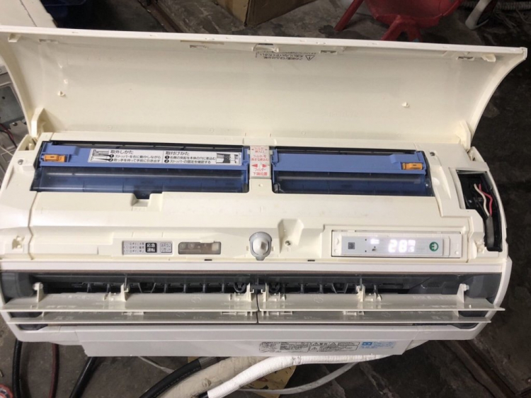 nên mua máy lạnh Daikin hay Toshiba? nên mua máy lạnh Daikin hay Toshiba?