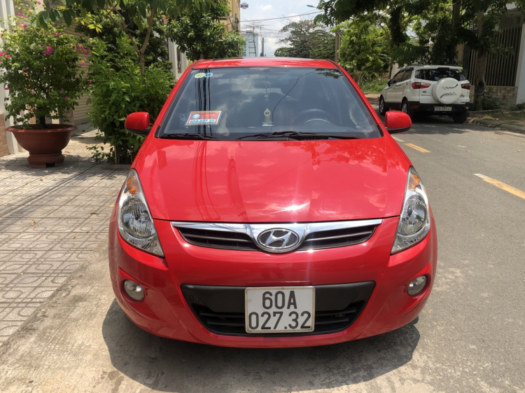 Cần bán Hyundai I20 đỏ tươi cuối 2011 xe nhà sử dụng 1 đời chủ