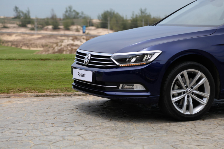 Volkswagen Passat Bluemotion: Lựa chọn xe Đức duy nhất trong phân khúc