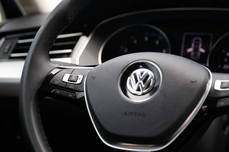Volkswagen Passat Bluemotion: Lựa chọn xe Đức duy nhất trong phân khúc Volkswagen Passat Bluemotion: Lựa chọn xe Đức duy nhất trong phân khúc