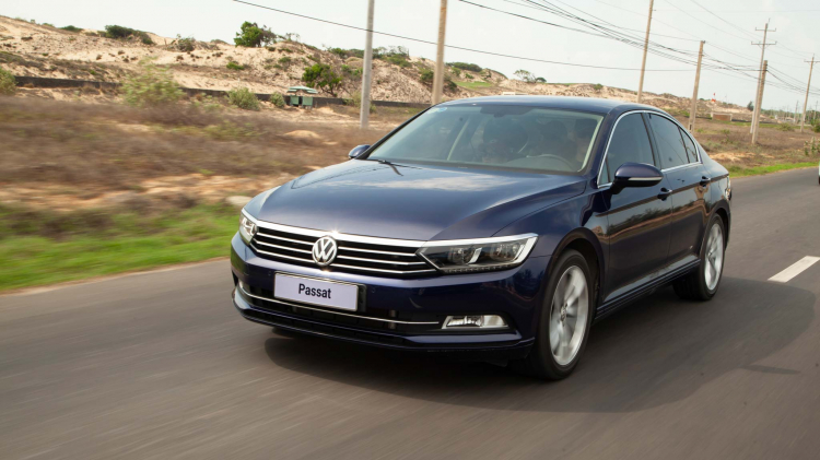 Volkswagen Passat Bluemotion: Lựa chọn xe Đức duy nhất trong phân khúc